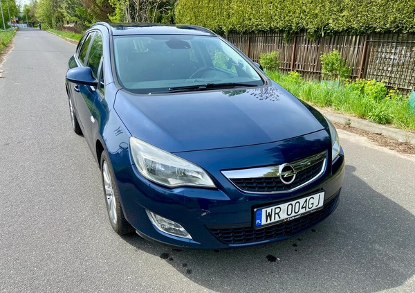 Opel Astra cena 27900 przebieg: 230000, rok produkcji 2011 z Radom małe 352